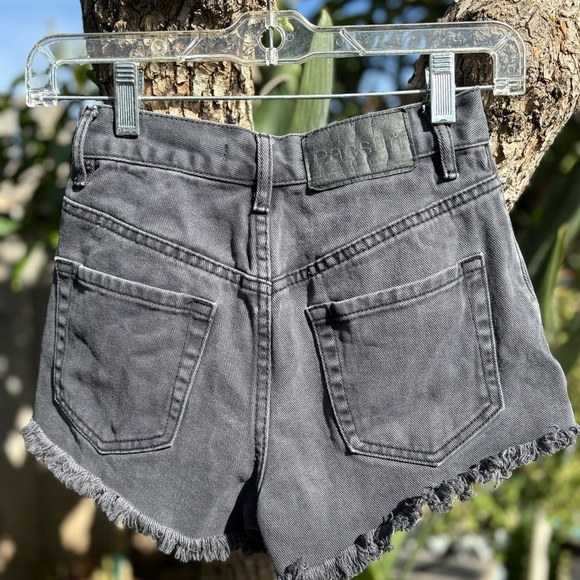 PacSun Black Wash Distressed Vintage High-Waisted Jean Shorts Size 22 - Picture 5 of 9